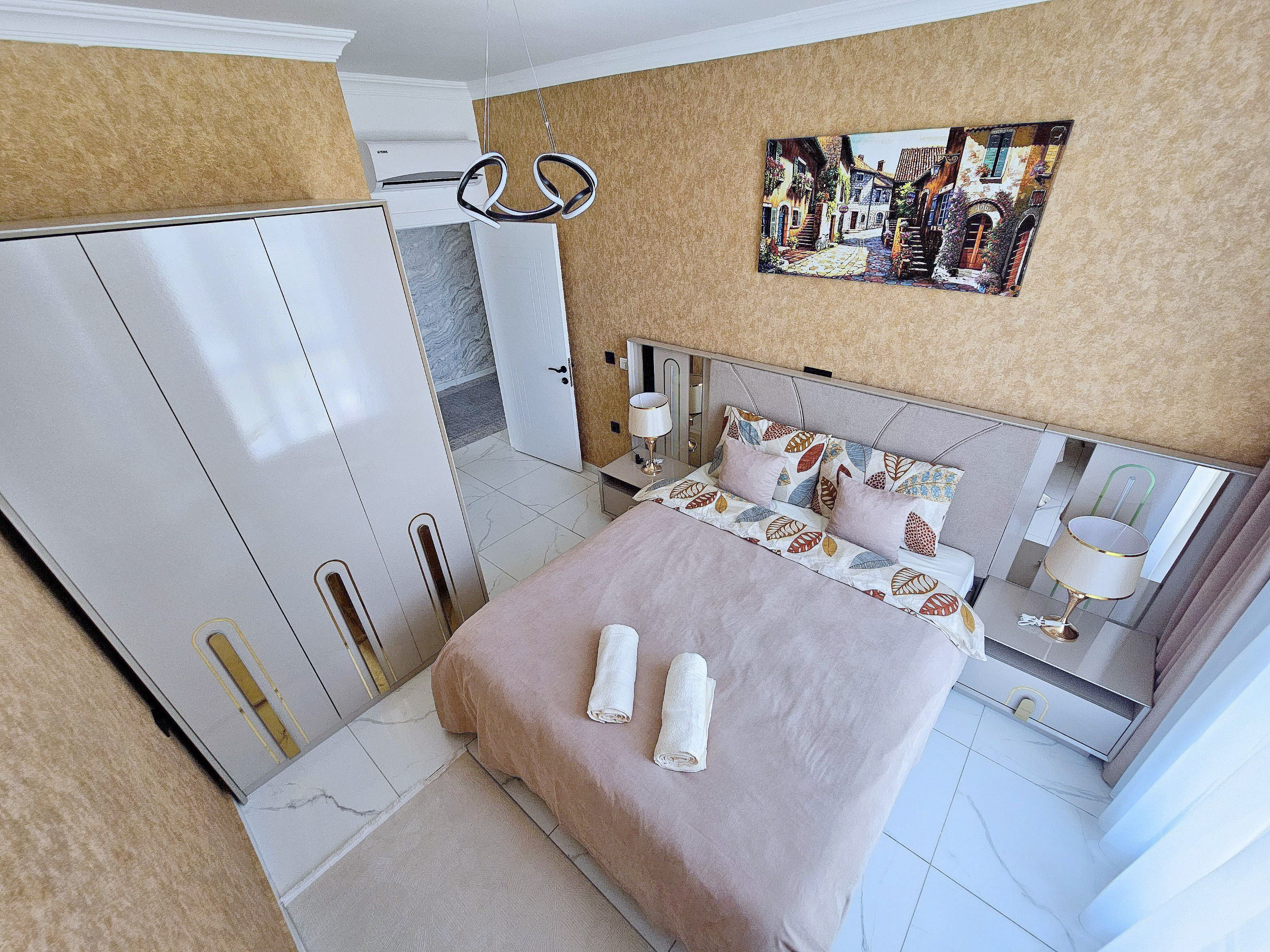 Apartment with 3 bedrooms (3+1) - Prosperity Residence